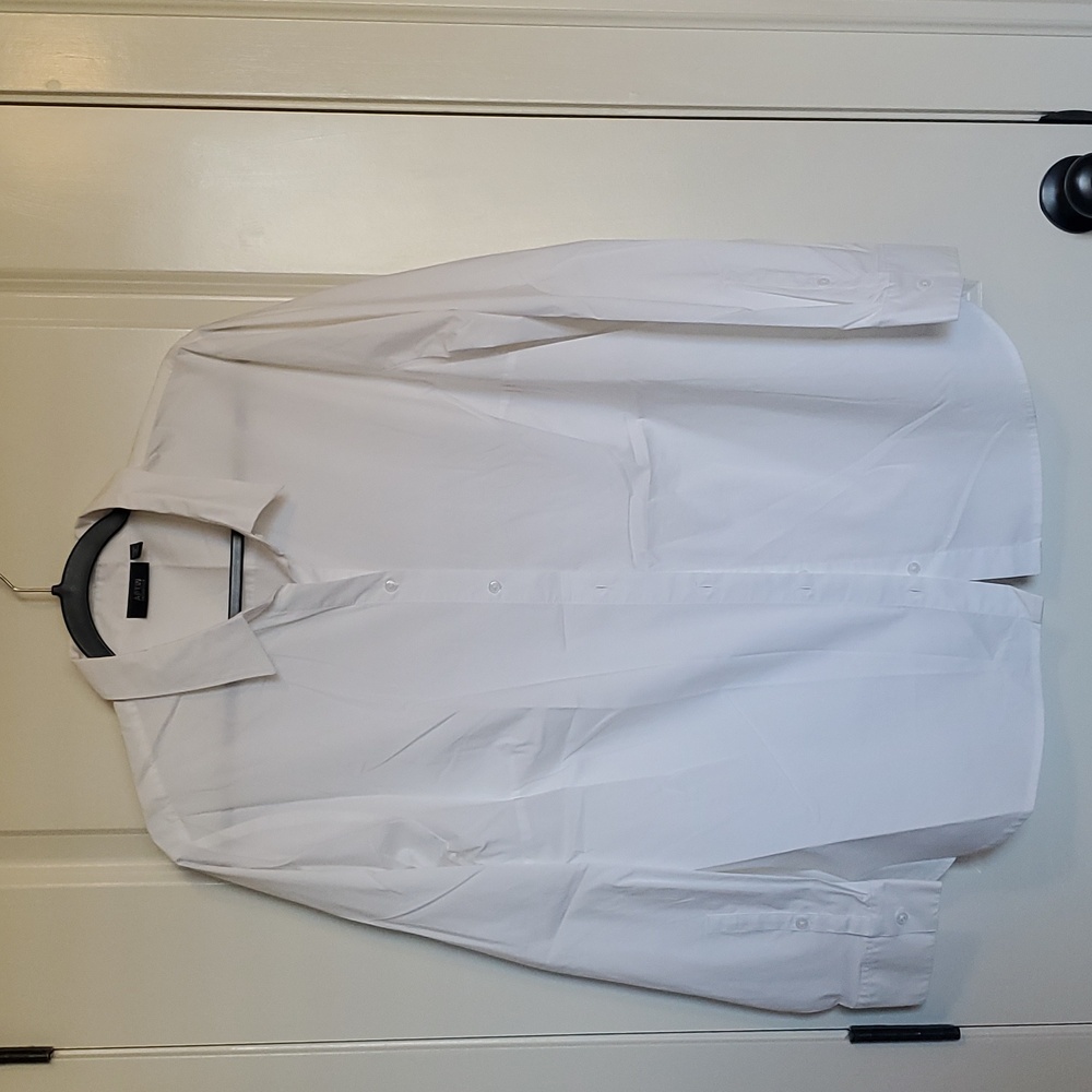 APT 9 Classic White Button Down NWOT - Picture 2 of 2